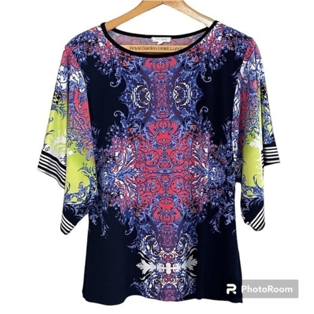 Ava James multi color patterned top with kimono 3/4 sleeves. Women’s size M